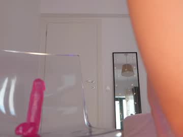 girl
        fazeyj cam image #4004048