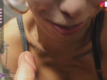 girl
        royalsquirt_ cam image #1528517