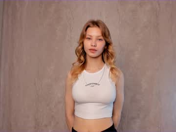 girl
        olivia_madyson cam image #1451550