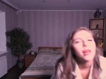 girl
        aryamirelle cam image #3220534