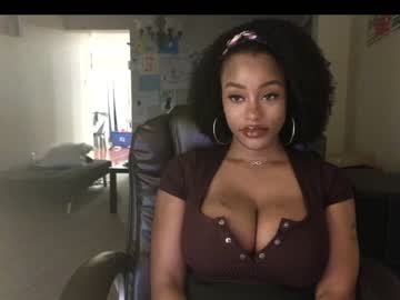 girl
        napudi1 cam image #1427635