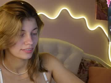 girl
        victoriabeverly cam image #4009122