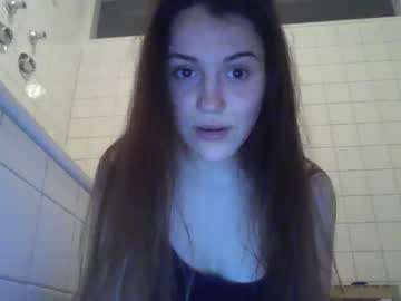girl
        fairestsnowwhite cam image #1191197