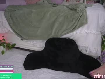 girl
        crimsonkitten cam image #4228890
