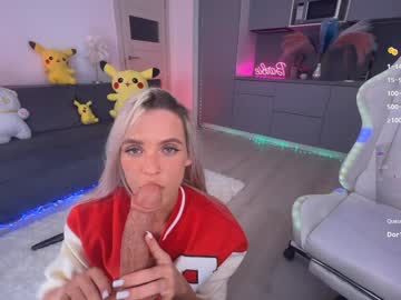 girl
        blush_mikki cam image #4043016