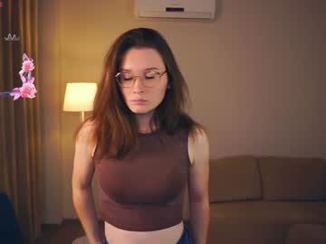 girl
        odelynaclay cam image #3433072