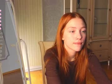 girl
        shirleywhitney cam image #1889934