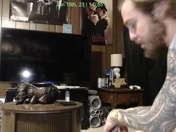 couple
        petiteandpete cam image #465311