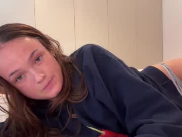 girl
        daisybabyyyyy cam image #3867880