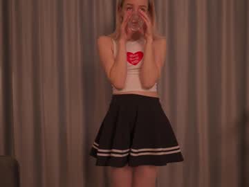 girl
        wanda_woman cam image #3469150