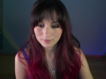 girl
        greeny_mat cam image #4058956