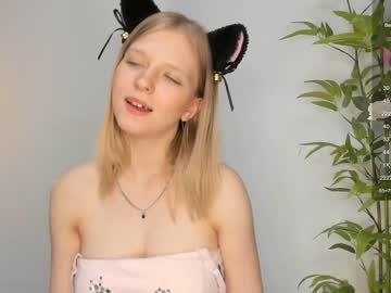 girl
        maydadurston cam image #2641872