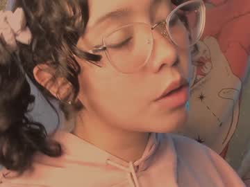 girl
        angelmoouth cam image #1768211