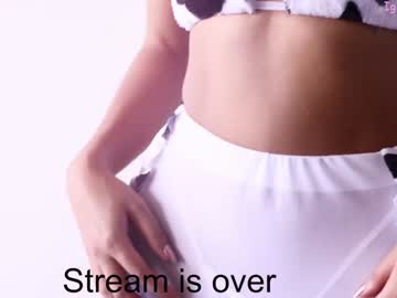 girl
        giselle_js cam image #3211985