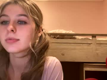 girl
        lovesyou444 cam image #4180082