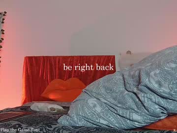 girl
        lea_exe cam image #3968977