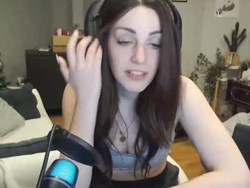 girl
        thirstypickle cam image #3886749