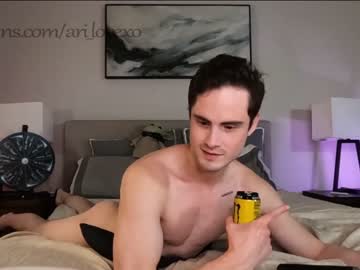 couple
        ari_lovexo cam image #311268
