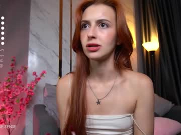 girl
        may_rose_ cam image #2577922