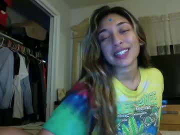 girl
        kristy_barrios cam image #1226550