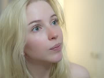 girl
        april_blush cam image #3723833