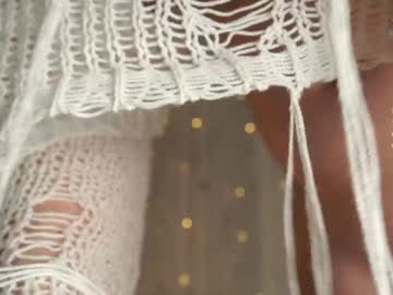 girl
        jelli_jennifer cam image #3775371