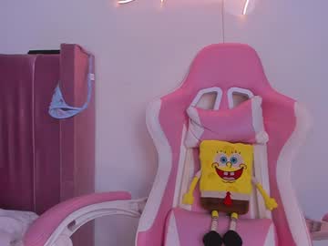 girl
        ashley_ospino cam image #3060836