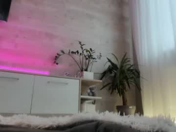 girl
        meryfoxxx cam image #829620