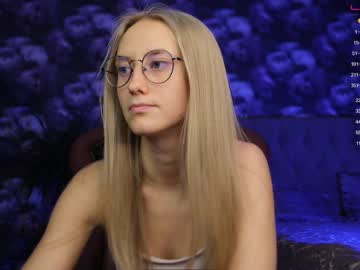 girl
        angeellina cam image #487639