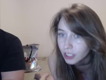 couple
        thelilgoofball cam image #3102555