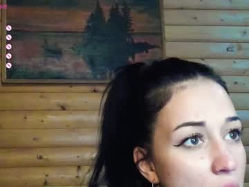 couple
        meowluv cam image #2721258