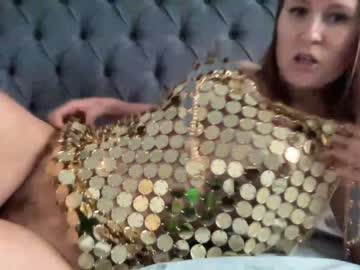 girl
        eatmypie69 cam image #2271505