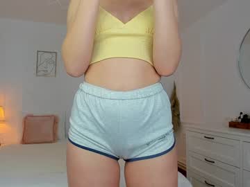 girl
        rennatha21 cam image #882762