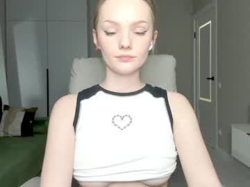 girl
        _passion_show_ cam image #4475365