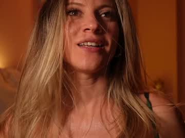 girl
        cathleenprecious cam image #3547510