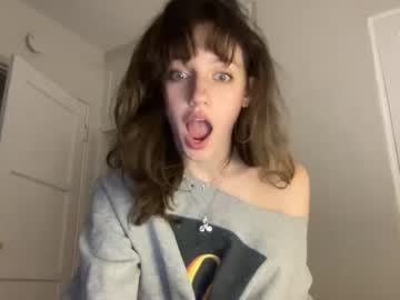 girl
        laceyflowers cam image #2039590