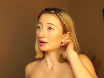 girl
        wendy_amber cam image #1813648