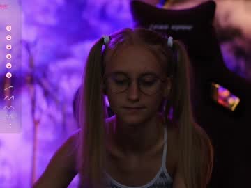 girl
        angeellina cam image #1636418