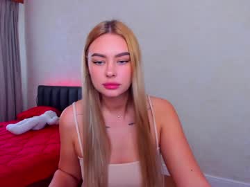 girl
        8a8y_nura cam image #498990