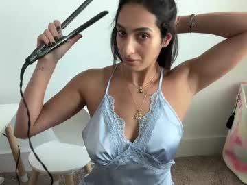 girl
        camiliakxoxo cam image #3794318
