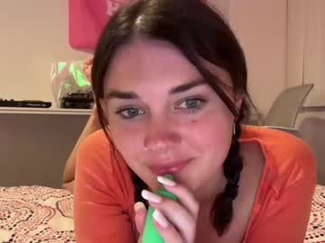 girl
        queencassidyy cam image #1666448