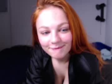 girl
        sophie_irl cam image #85005