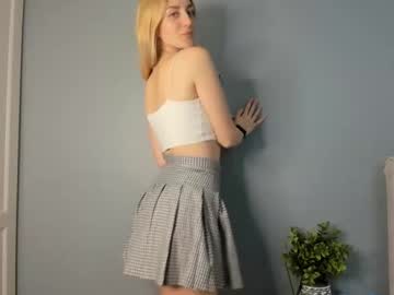 girl
        lynngarney cam image #2865081