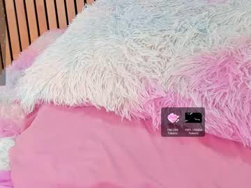 girl
        little_effy18 cam image #2407264