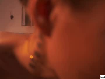 girl
        shiningstarrr cam image #4051357