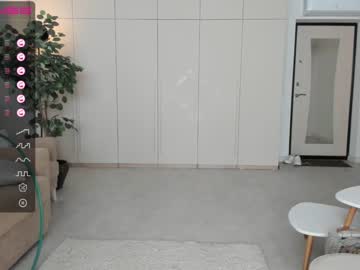 girl
        oki_dokie cam image #1198437