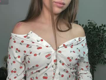 girl
        chloe_bianca18 cam image #3810961