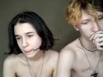 couple
        baby_lesi cam image #4159740