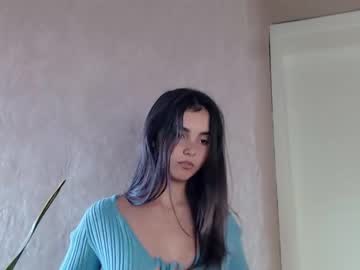 girl
        nika_la cam image #57316