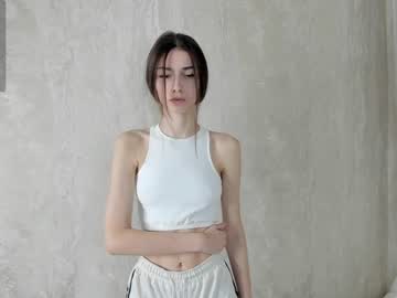 girl
        cutie_ghostie cam image #2376991